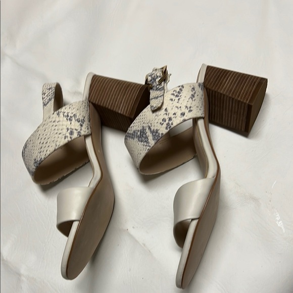 Cole Haan Cream and Gray Sandals with Chunky Heel and Adjustable Straps - Picture 3 of 5